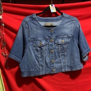 #216 size 2 Torrid Blue Denim cropped Jacket